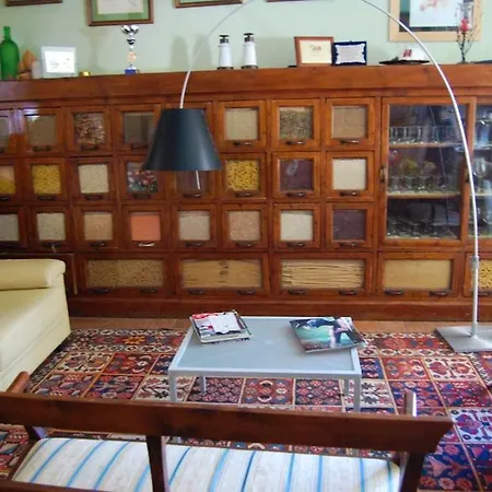 Sleeps 2 Pool Wifi Apartment